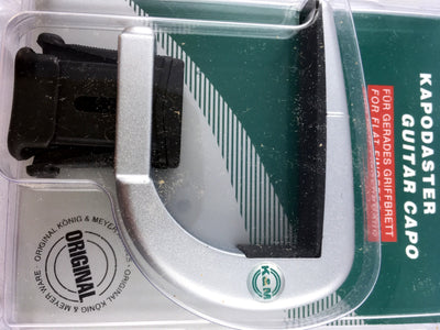 Kapodaster K&M 14530 für gerades Griffbrett