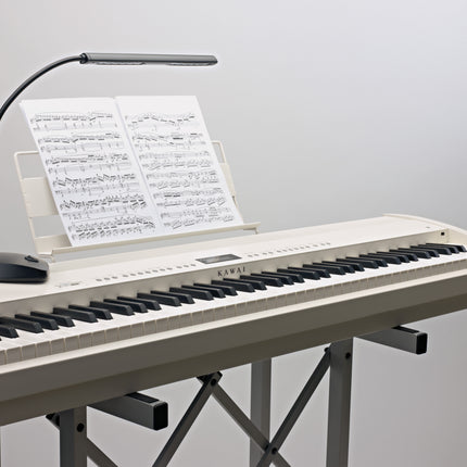 LED - Pianoleuchte, schwarz – König & Meyer – Detailansicht 3 | Klassikweltshop